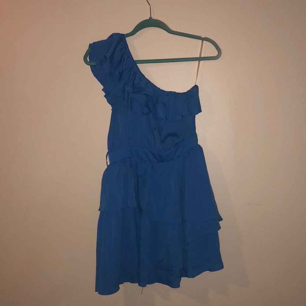 One shoulder, royal blue dress